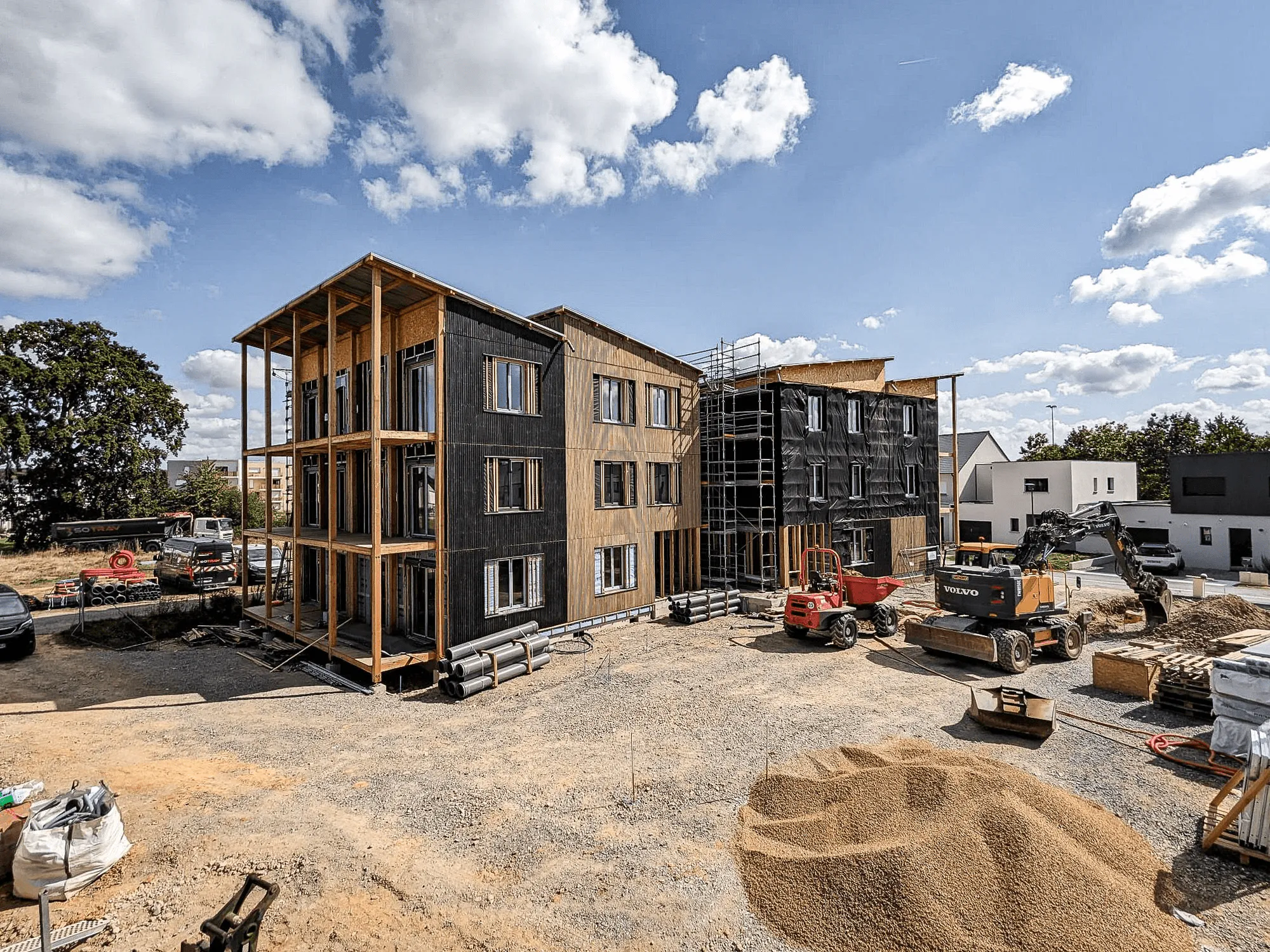 Building a Low-Carbon Future with Modular and  Biobased Construction