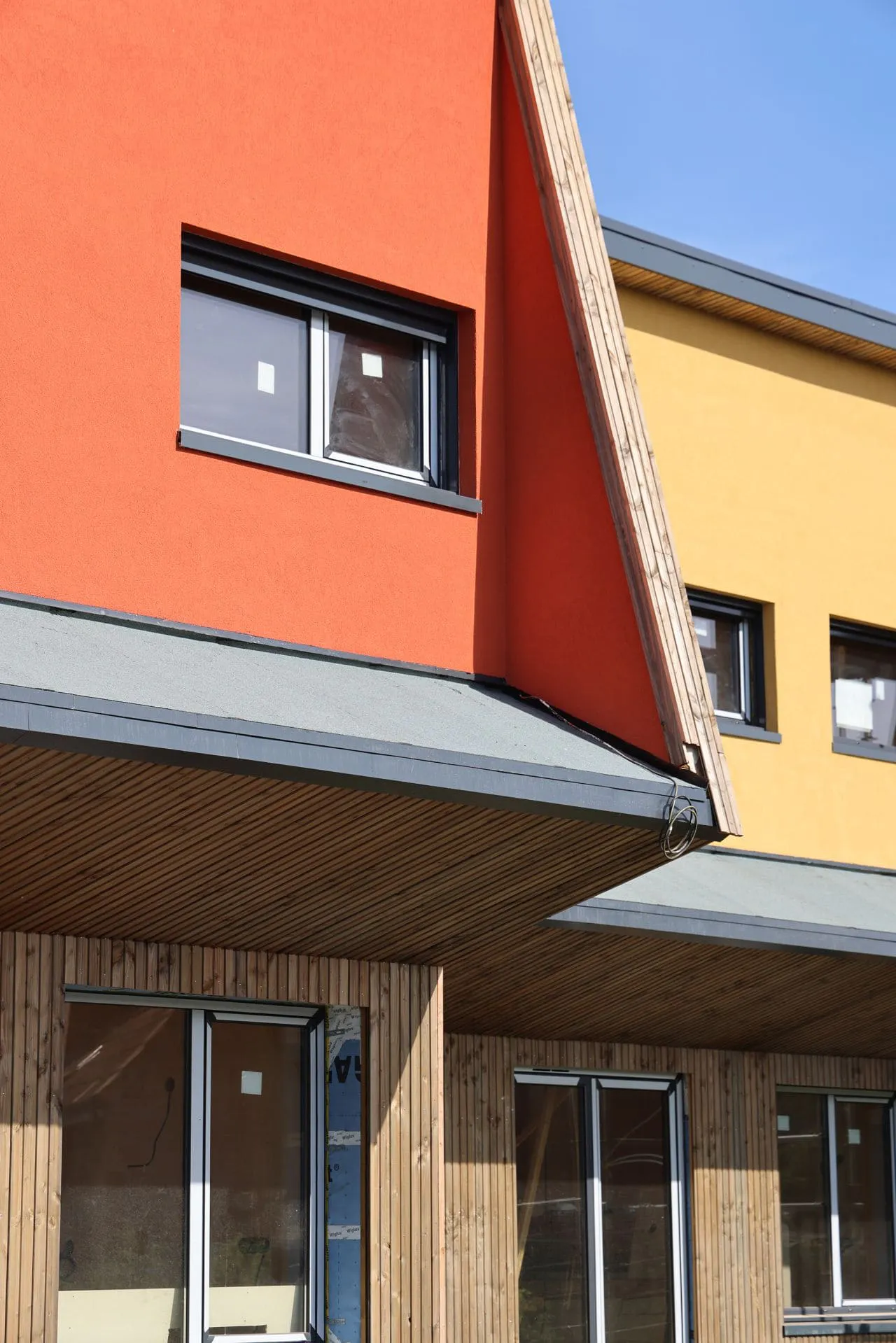 Building a Low-Carbon Future with Modular and  Biobased Construction