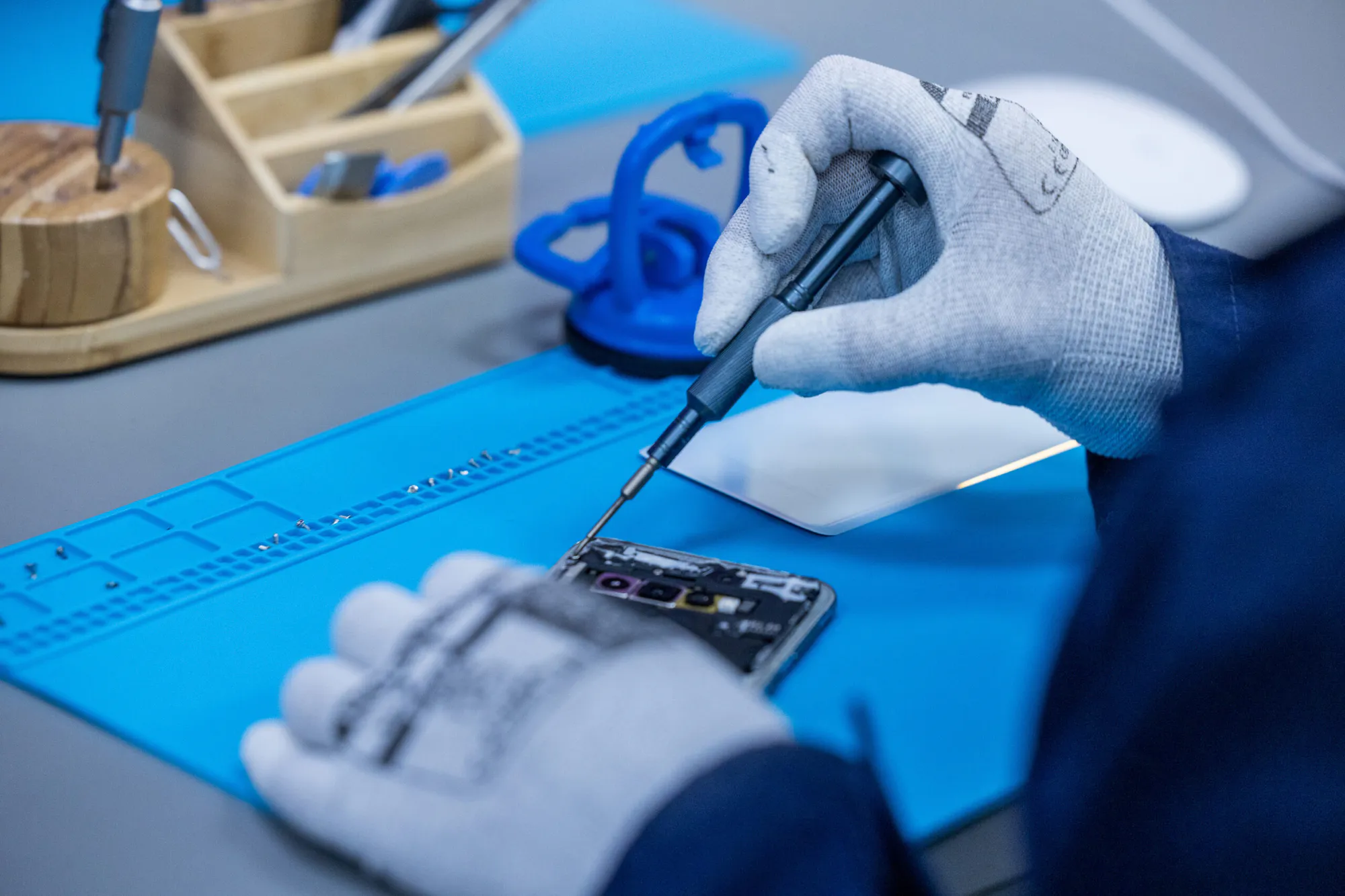 Electronic device refurbishing in the United Kingdom